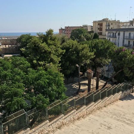 Casa Vacanze La Scalinata 比谢列 外观 照片
