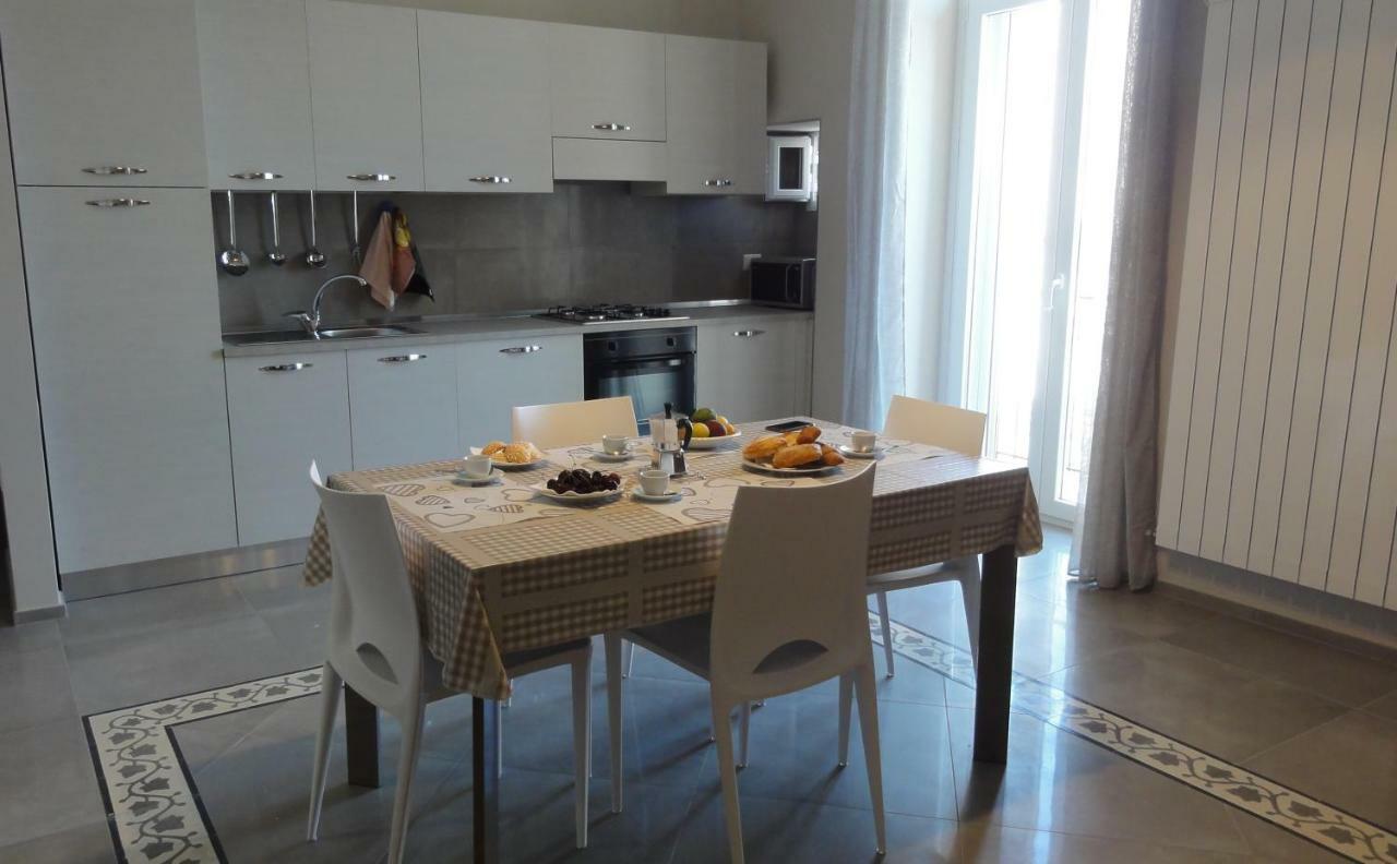 Casa Vacanze La Scalinata 比谢列 外观 照片