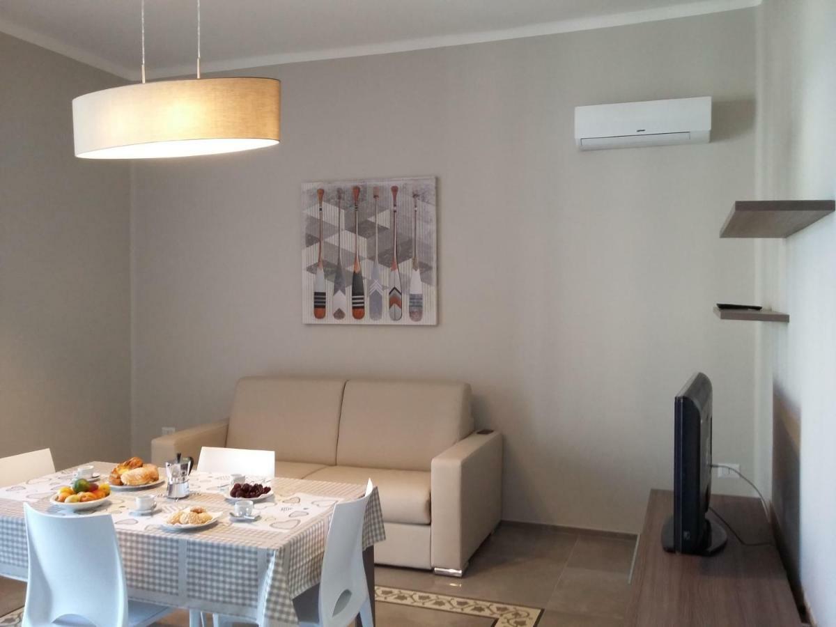 Casa Vacanze La Scalinata 比谢列 外观 照片