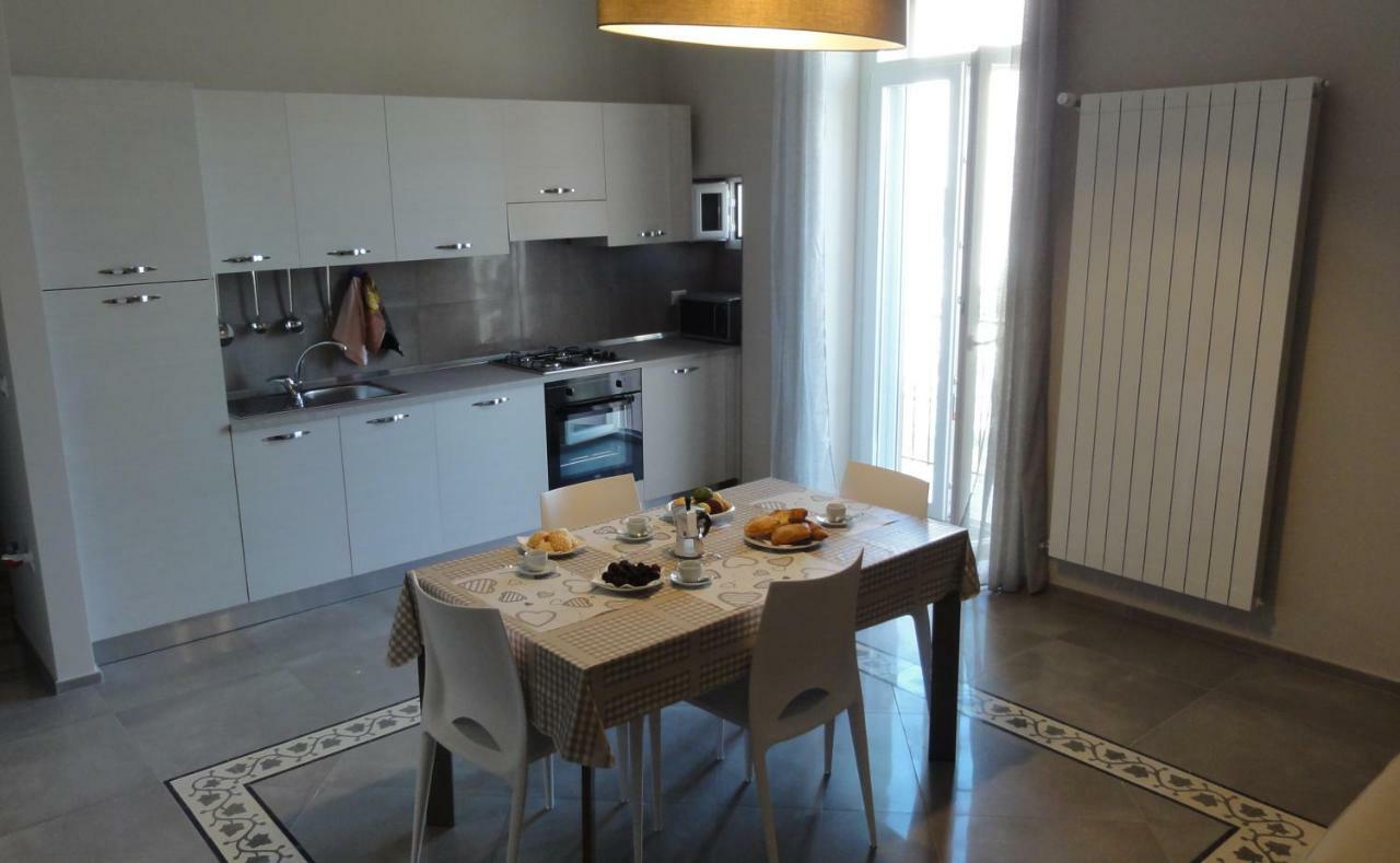 Casa Vacanze La Scalinata 比谢列 外观 照片