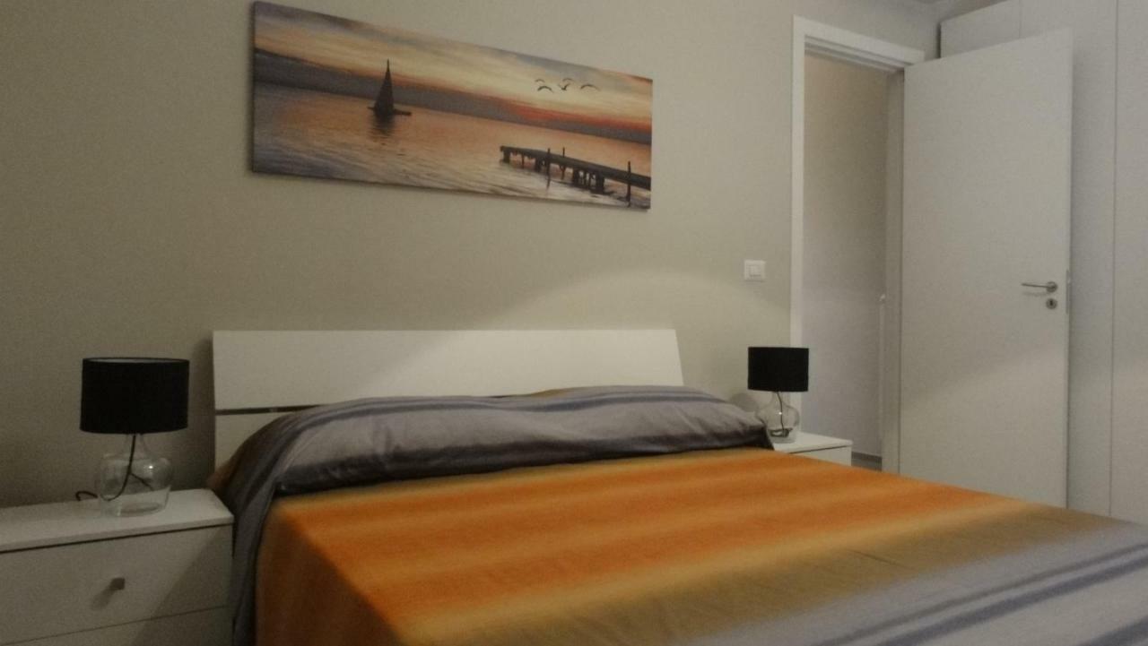 Casa Vacanze La Scalinata 比谢列 外观 照片